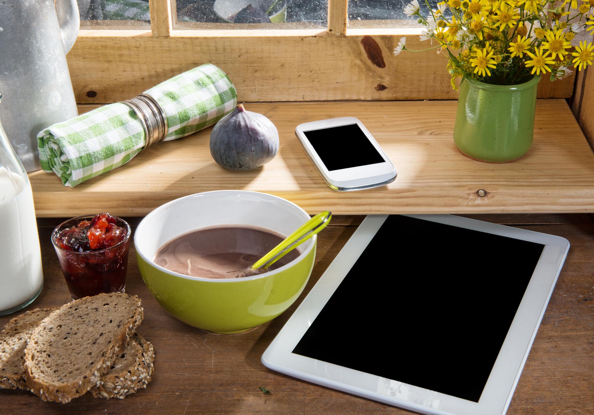 Compact cookbook and tablet